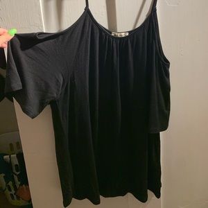 Open shoulder top